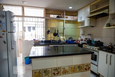 Apartamento à venda com 300m², 4 quartos e 1 vagaCozinha 