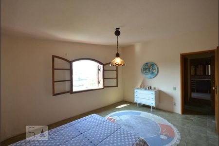 Casa à venda com 554m², 4 quartos e 4 vagas Casa à venda com 554m², 4 quartos e 4 vagasQuarto 1