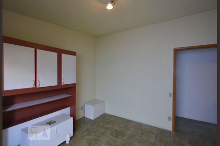 Casa à venda com 554m², 4 quartos e 4 vagas Casa à venda com 554m², 4 quartos e 4 vagasQuarto 3