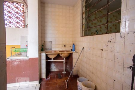 Casa para alugar com 300m², 8 quartos e 1 vaga Casa para alugar com 300m², 8 quartos e 1 vagaÁrea de Serviço