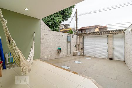 Casa à venda com 156m², 3 quartos e 1 vagaVaranda e Garagem