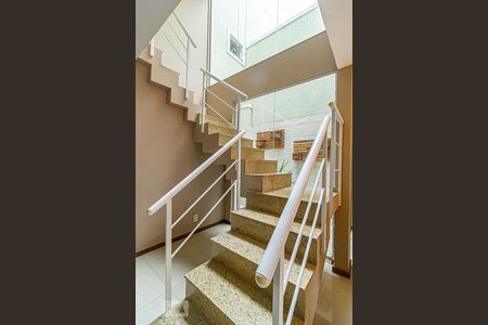 Escada de casa à venda com 3 quartos, 156m² em Freguesia (jacarepaguá), Rio de Janeiro