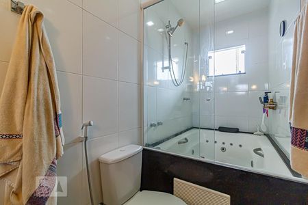 Casa à venda com 156m², 3 quartos e 1 vagaBanheiro da Suíte