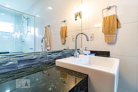 Casa à venda com 156m², 3 quartos e 1 vagaBanheiro da Suíte