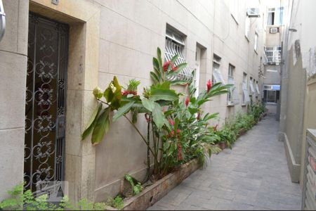 Entrada de apartamento à venda com 2 quartos, 70m² em Icaraí, Niterói