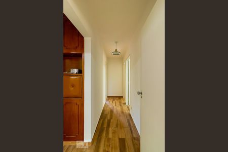 Corredor dos Quartos de apartamento à venda com 3 quartos, 105m² em Aclimação, São Paulo