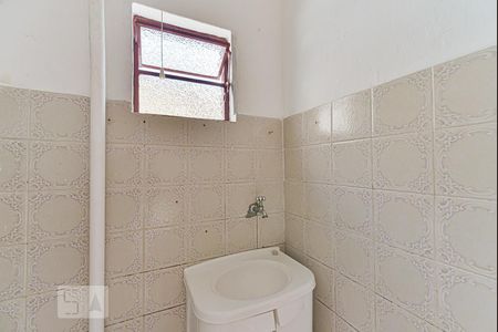 Banheiro de casa para alugar com 1 quarto, 60m² em São João Climaco, São Paulo