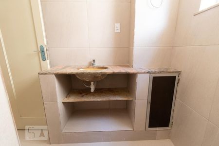 Apartamento para alugar com 70m², 2 quartos e sem vagaBanheiro