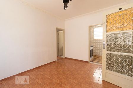 Apartamento para alugar com 70m², 2 quartos e sem vagaSala