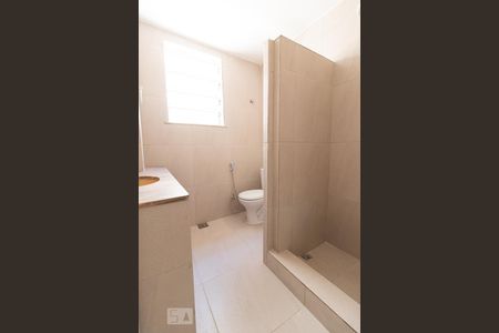 Apartamento para alugar com 70m², 2 quartos e sem vagaBanheiro