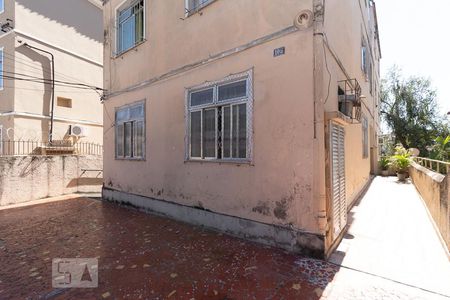 Apartamento para alugar com 70m², 2 quartos e sem vagaÁrea comum