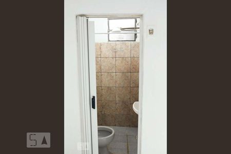 Banheiro de casa para alugar com 1 quarto, 35m² em Vila Joao Pessoa, Porto Alegre
