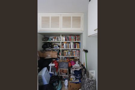 Apartamento à venda com 115m², 2 quartos e sem vagaQuarto de Serviço