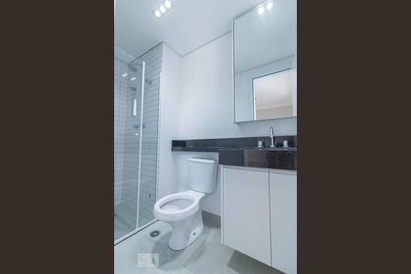 Banheiro de kitnet/studio à venda com 1 quarto, 34m² em Vila Pompéia, São Paulo