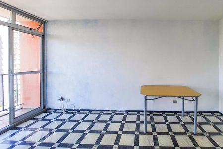 Sala de apartamento à venda com 2 quartos, 56m² em Taboão, Diadema