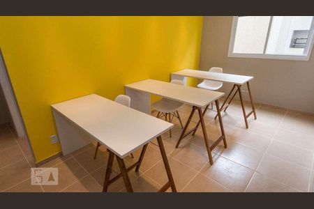 Apartamento para alugar com 37m², 1 quarto e sem vaga Apartamento para alugar com 37m², 1 quarto e sem vagaÁrea comum - Sala de Estudo