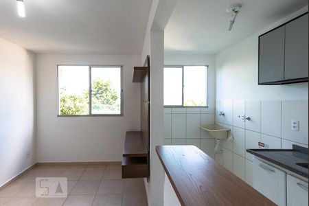 Sala/Cozinha de apartamento à venda com 2 quartos, 43m² em Loteamento Parque São Martinho, Campinas