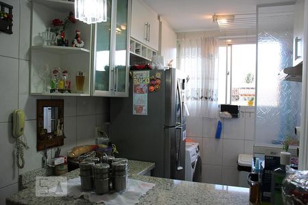 Apartamento à venda com 70m², 3 quartos e 2 vagasCozinha 