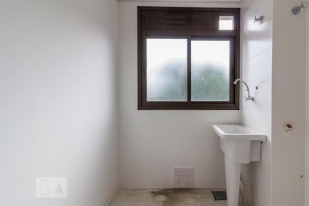 Apartamento à venda com 90m², 3 quartos e 2 vagas Apartamento à venda com 90m², 3 quartos e 2 vagasDetalhe da area de serviço