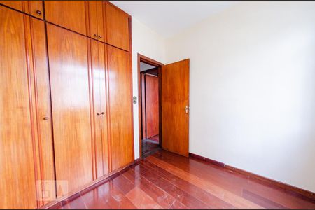 Quarto 2 de apartamento para alugar com 3 quartos, 80m² em Padre Eustáquio, Belo Horizonte