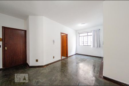 Sala de apartamento para alugar com 3 quartos, 80m² em Padre Eustáquio, Belo Horizonte