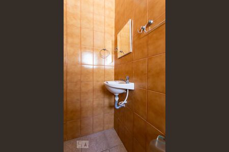 Casa para alugar com 200m², 3 quartos e 1 vaga Casa para alugar com 200m², 3 quartos e 1 vagaBanheiro