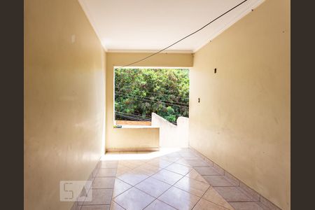 Casa para alugar com 200m², 3 quartos e 1 vaga Casa para alugar com 200m², 3 quartos e 1 vagaQuintal