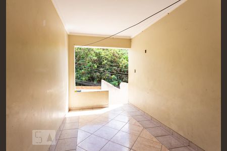 Casa para alugar com 200m², 3 quartos e 1 vaga Casa para alugar com 200m², 3 quartos e 1 vagaQuintal