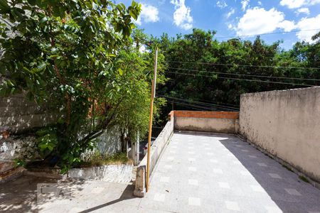 Casa para alugar com 200m², 3 quartos e 1 vaga Casa para alugar com 200m², 3 quartos e 1 vagaQuintal