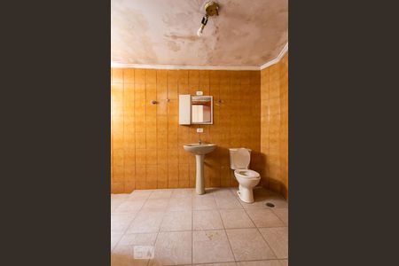 Casa para alugar com 200m², 3 quartos e 1 vaga Casa para alugar com 200m², 3 quartos e 1 vagaBanheiro 2