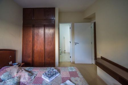 Quarto de apartamento à venda com 1 quarto, 50m² em Cambuí, Campinas