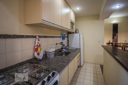 Apartamento à venda com 50m², 1 quarto e 1 vaga Apartamento à venda com 50m², 1 quarto e 1 vagaCozinha e Área de Serviço