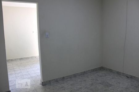 Quarto/Sala de casa para alugar com 1 quarto, 36m² em Vila Verde, São Paulo