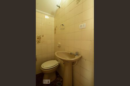 Lavabo de casa para alugar com 3 quartos, 160m² em Vila Firmiano Pinto, São Paulo