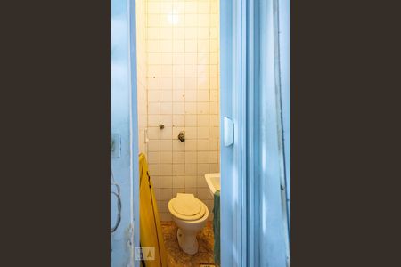 Casa à venda com 203m², 4 quartos e sem vaga Casa à venda com 203m², 4 quartos e sem vagaBanheiro de Serviço