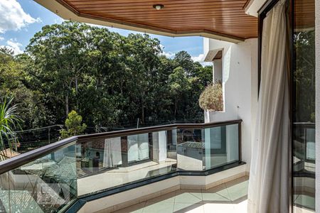 Apartamento à venda com 250m², 4 quartos e 4 vagasSacada