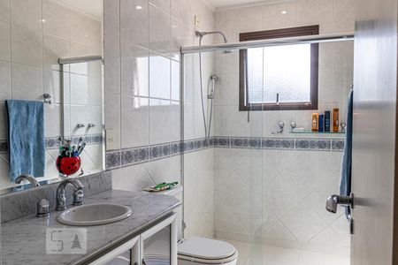 Apartamento à venda com 250m², 4 quartos e 4 vagasBanheiro da Suíte 1