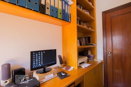 Apartamento à venda com 230m², 5 quartos e 4 vagasQuarto/Escritório