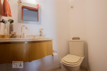 Apartamento à venda com 230m², 5 quartos e 4 vagasLavabo