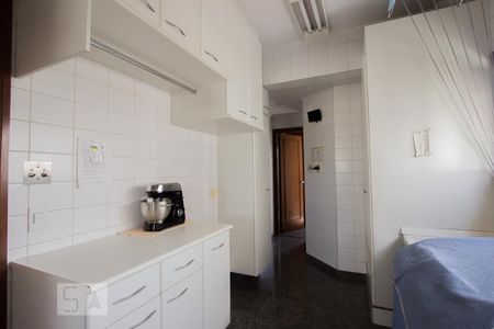 Apartamento à venda com 230m², 5 quartos e 4 vagasÁrea de Serviço