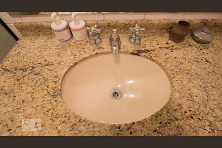 Apartamento à venda com 230m², 5 quartos e 4 vagasBanheiro - Suíte 4