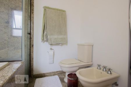 Apartamento à venda com 230m², 5 quartos e 4 vagasBanheiro - Suíte 1