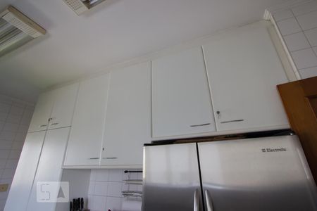 Apartamento à venda com 230m², 5 quartos e 4 vagasCozinha