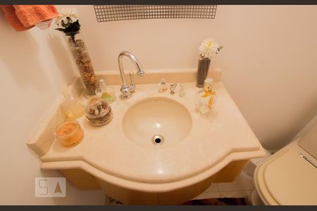 Apartamento à venda com 230m², 5 quartos e 4 vagasLavabo