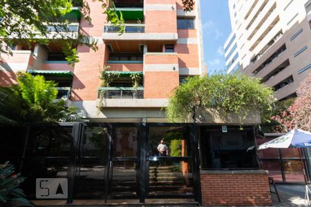 Apartamento à venda com 100m², 3 quartos e 2 vagasFachada