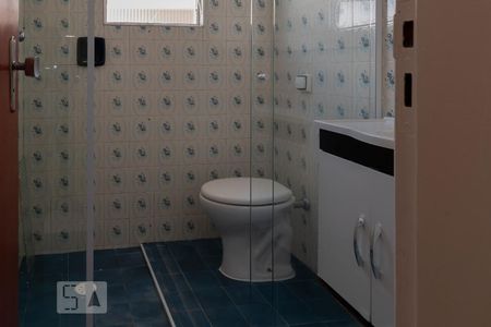 Casa de condomínio para alugar com 300m², 3 quartos e 3 vagas Casa de condomínio para alugar com 300m², 3 quartos e 3 vagasBanheiro Suíte 2