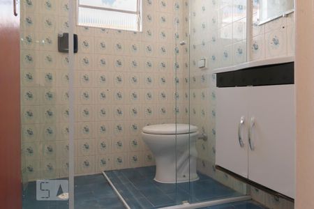 Casa de condomínio para alugar com 300m², 3 quartos e 3 vagas Casa de condomínio para alugar com 300m², 3 quartos e 3 vagasBanheiro Suíte 2