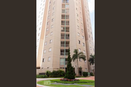 Apartamento à venda com 52m², 2 quartos e 1 vaga Apartamento à venda com 52m², 2 quartos e 1 vagaFachada