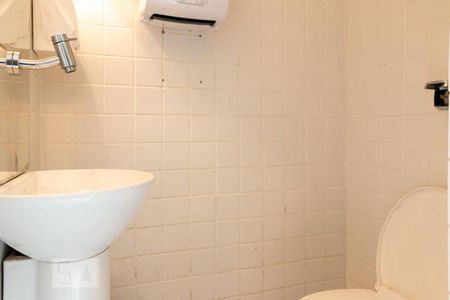 Casa à venda com 150m², 5 quartos e sem vagaBanheiro 2