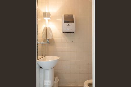 Casa à venda com 150m², 5 quartos e sem vagaBanheiro 2